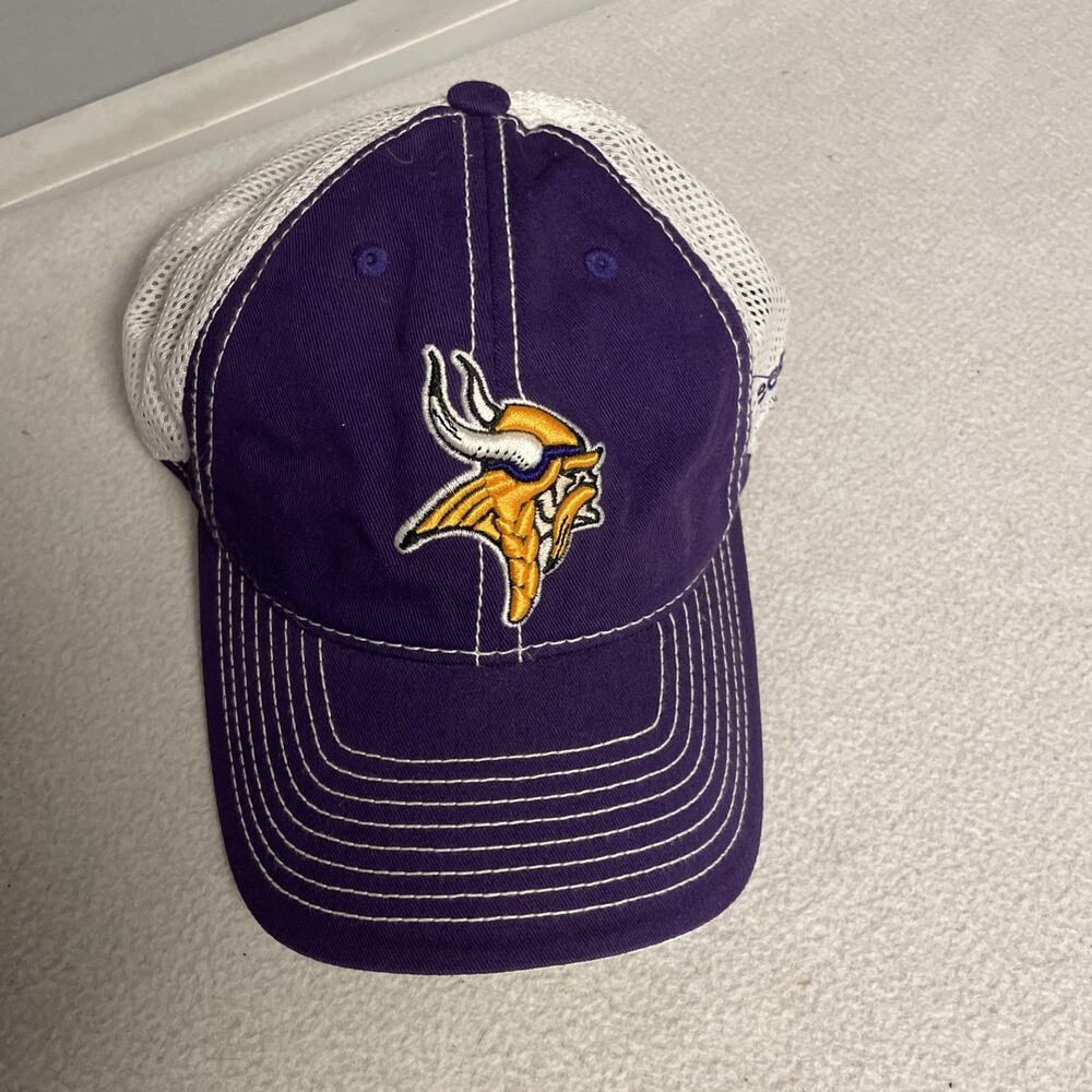 Vintage Reebok Minnesota Vikings NFC North Trucker Hat Snapback